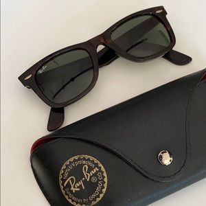 Rayban Wayfarer Tortoise Frame